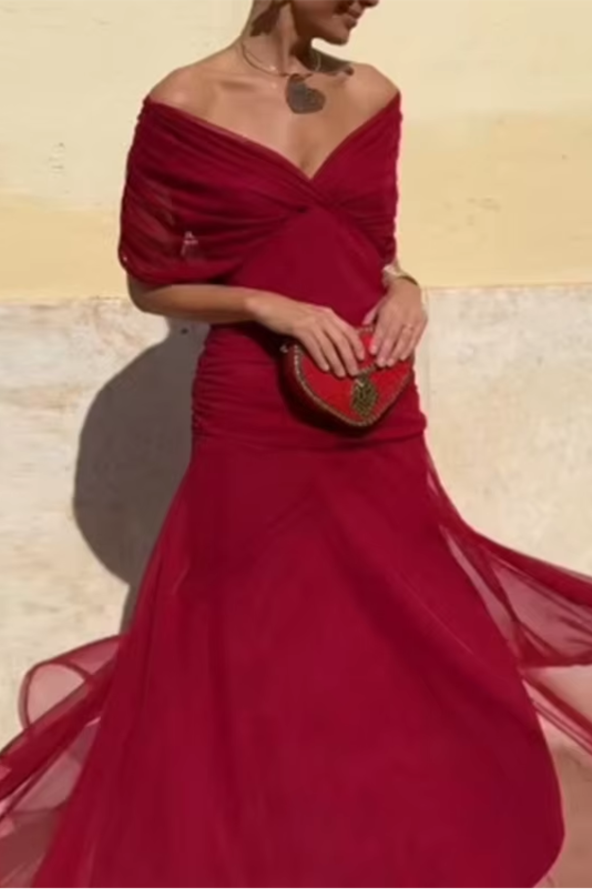 Ailbhe | Elegant V-Neck Chiffon Maxi Dress